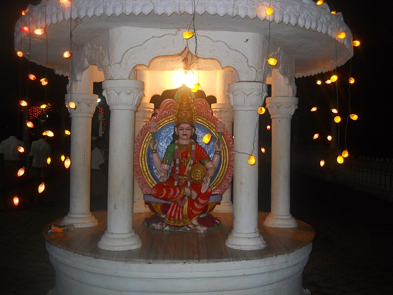 File:Sri Matrudevi Viswasanthi Asramam (4).JPG