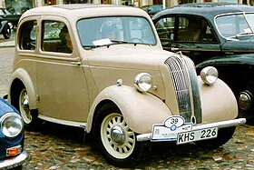 Standar 8hp Saloon 1946.jpg