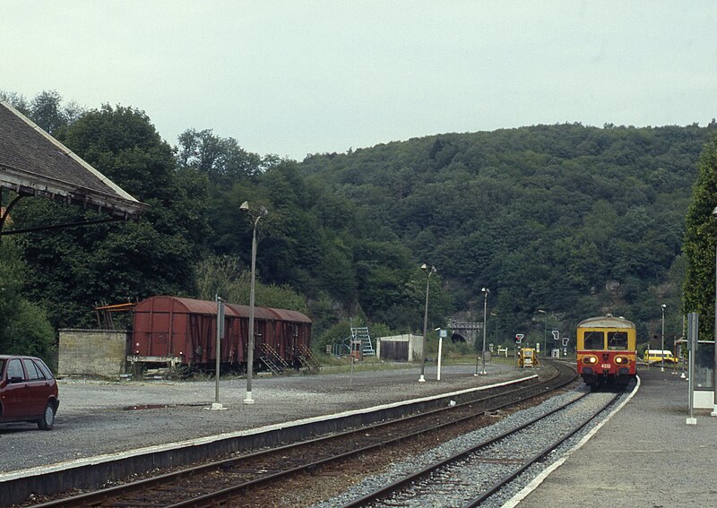 File:Station Houyet 1992 4.jpg