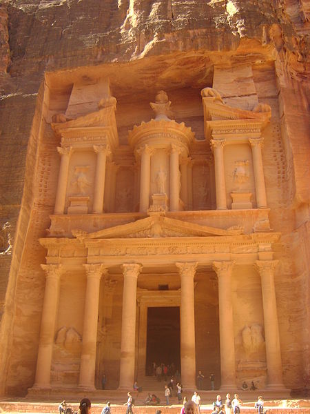 File:Stone buildings in Petra-2.jpg