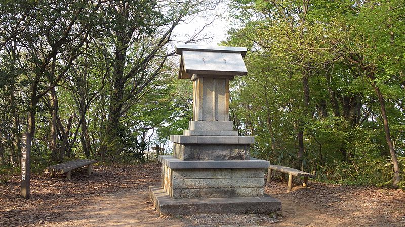 File:TAKAOKA-FUTAGAMIYAMA-HIE-SHRINE.JPG