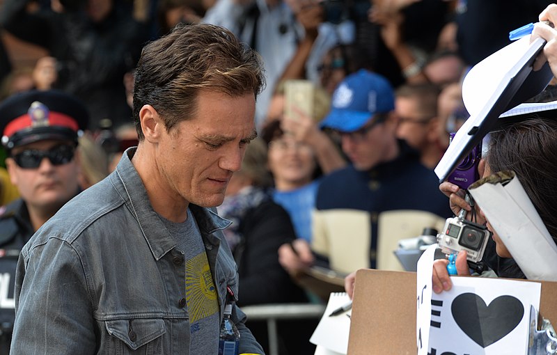 File:TIFF 2017 Michael Shannon (37010704751).jpg