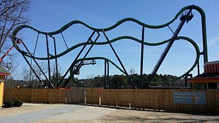 Construction de The Joker à Six Flags Great Adventure