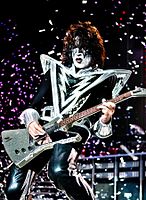 Tommy Thayer v roce 2012.