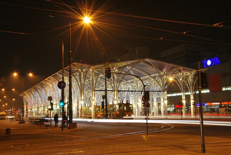 File:Transfer station Piotrkowska-Centrum, Łódź Piłsudskiego Av. November 2015 08.jpg