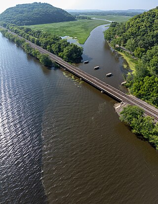 <span class="mw-page-title-main">Trempealeau River</span>