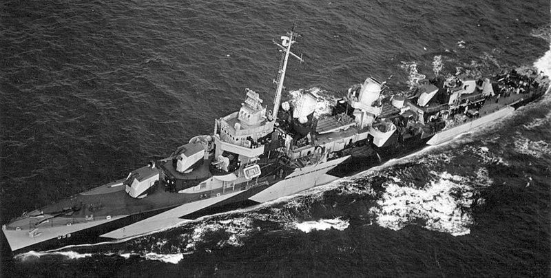 File:USS Longshaw (DD-559) underway in February 1944.jpg