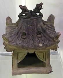Urna funeraria a forma di edificio, X secolo.