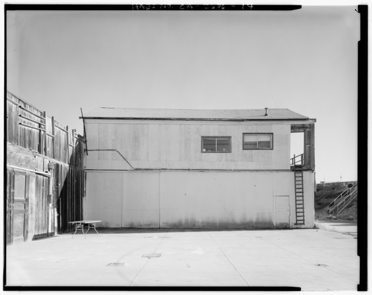 File:View of north side of Bayside Cannery; two-story rear section, facing south. - Bayside Cannery, 1290 Hope Street, Alviso, Santa Clara County, CA HABS CAL,43-ALVI,1-14.tif