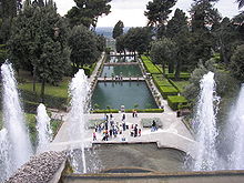 220px-Villa_d%27Este_fountain_and_pools.jpg