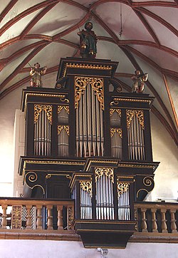 Villach, Kirche St. Jakob, die Orgel.jpg