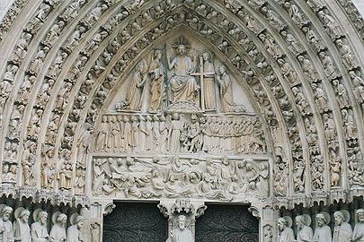Français : façade, portail central, tympan