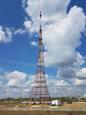 Вышка метров. Телевизионная башня Волгоград. Радиотелевизионная башня Волгоград. РТПС Новороссийск. Калуга центр города телевышка.