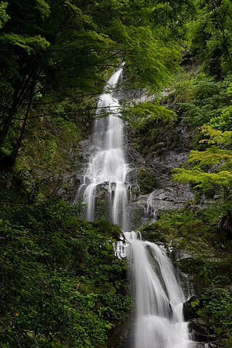 Naru-Wasserfall im Mai 2010