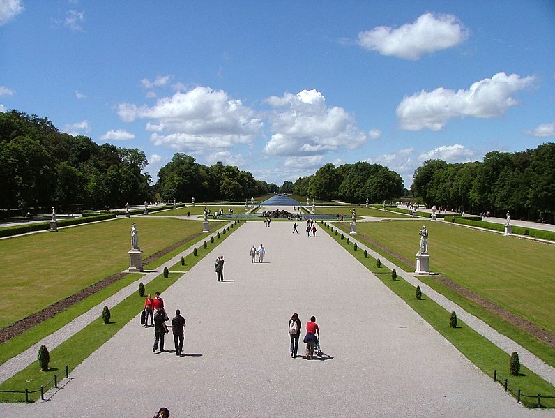 File:07.06.2009. München Sch.Nymphenburg - panoramio - Sandor Bordas (5).jpg