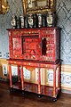 0 Vaux-le-Vicomte - Cabinet en d'écaille rouge.JPG