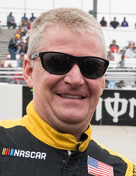 Burton at Dover International Speedway in 2019