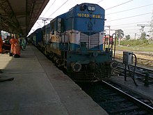19772 Amritsar - Ajmer Express با WDM2 16769 از Abu Road (ABR) .jpg