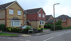 1990-2000s complesso residenziale - Chapman Road, quartiere Maidenbower di Crawley, West Sussex - geograph.org.uk - 53777.jpg