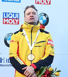 2020-02-28 Upacara penyerahan Medali Pria Kerangka (Bobsleigh & Kerangka Kejuaraan Dunia Altenberg 2020) oleh Sandro Halank-049.jpg