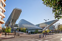 O palàçio di Congrèssi de Oviedo, òpia de l'architétto Santiago Calatrava.