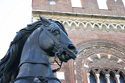 Detail van het ruitermonument voor Alessandro Farnese en de Gothic