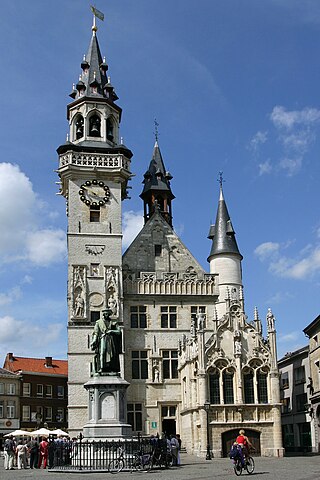 <span class="mw-page-title-main">Schepenhuis, Aalst</span> Town hall in East Flanders, Belgium