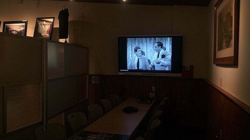 File:Abbot and Costello shorts viewing inside the Great Falls Welcome Center.jpg