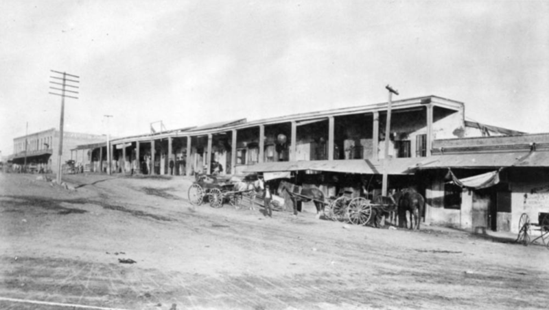 File:Adobes in Calle de los Negros, undated.png