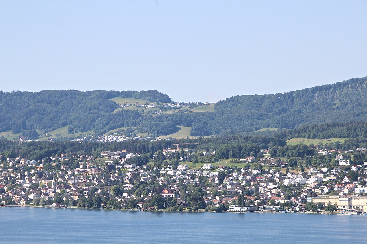 Albispass, in front Rüschlikon