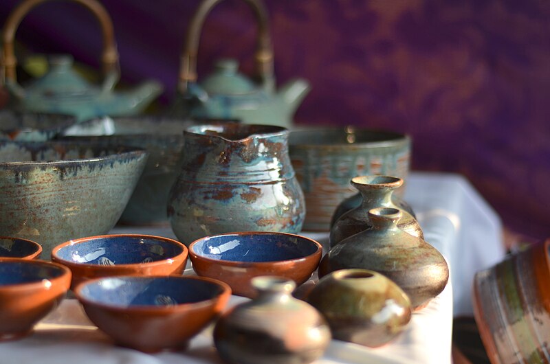 File:Andretta pottery at Dastkar Bazaar, Delhi.jpg