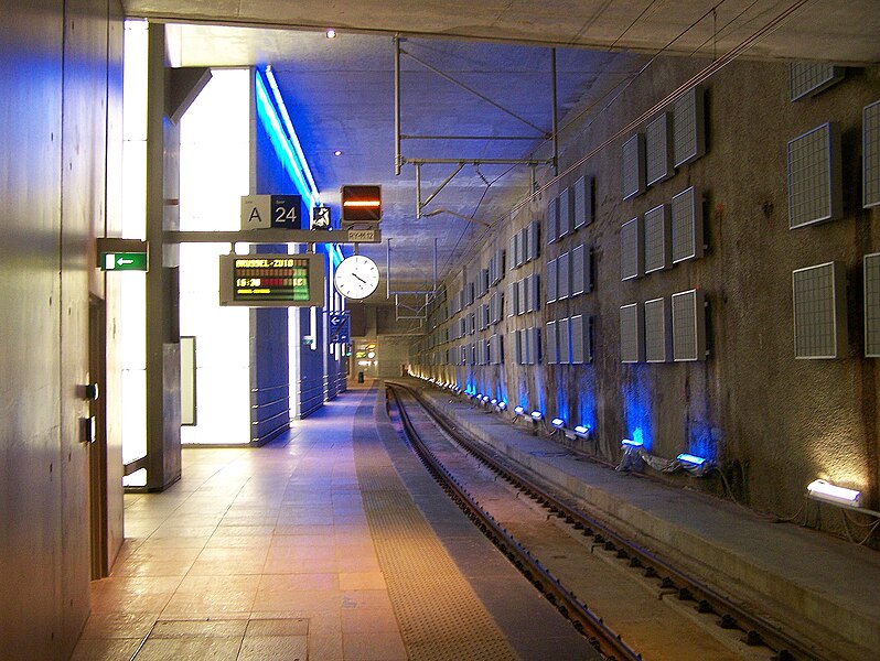 File:Antwerp Central station - level -2 (4).jpg