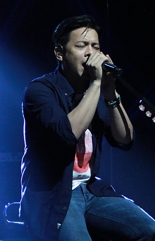 <span class="mw-page-title-main">Ariel (singer)</span>Indonesian musician,singer,and songwriter (born 1981)