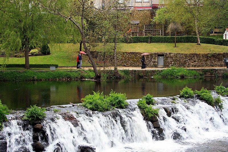 File:Arnoia river in Allariz, Ourense, Galicia.jpg