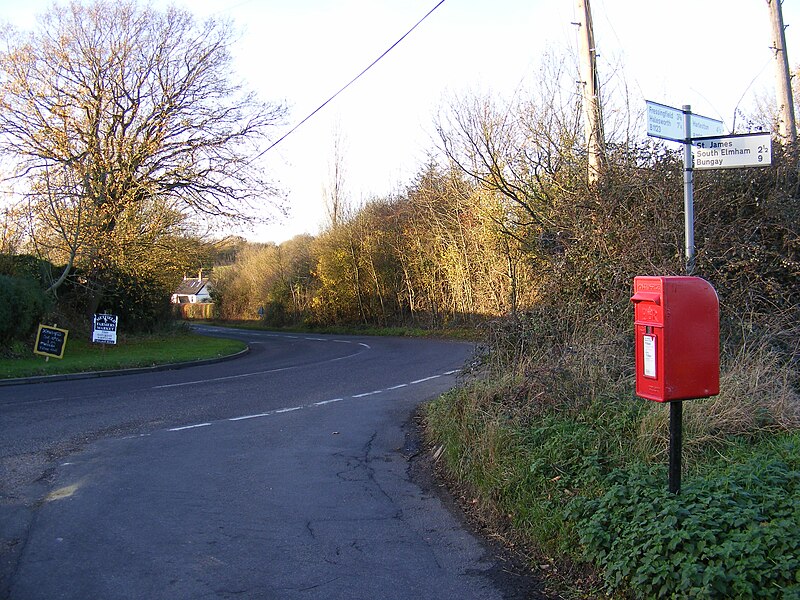 File:B1123 Harleston Road ^ The Corner Postbox - geograph.org.uk - 2722552.jpg