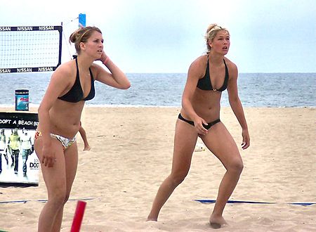 Tập_tin:Beach_volleyball-Huntington_Beach-California_1.jpg