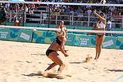 Deutsch: Beachvolleyball bei den Olympischen Jugendspielen 2018; Tag 11, 17. Oktober 2018; Jungen, Spiel um Platz 3 – USA (Devon Newberry/Lindsey Sparks)-Norwegen (Emilie Olimstad/Frida Berntsen) 1:2 (21–1/13–21/9–15) English: Beach volleyball at the 2018 Summer Youth Olympics at 17 October 2018 – Bronze Medal Match – USA (Devon Newberry/Lindsey Sparks)-Norway (Emilie Olimstad/Frida Berntsen) 1:2 (21–1/13–21/9–15)