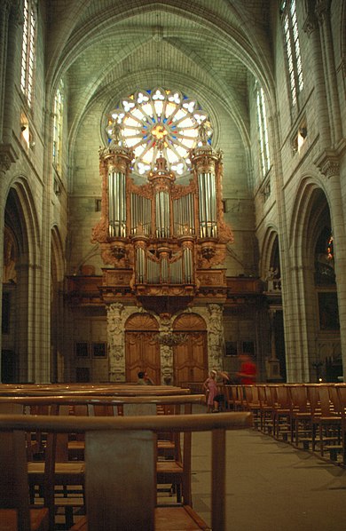 File:Beziers-36-Kathedrale Saint-Nazaire innen-2003-gje.jpg