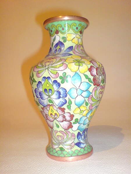 Файл:Bronze Chinese vase.JPG