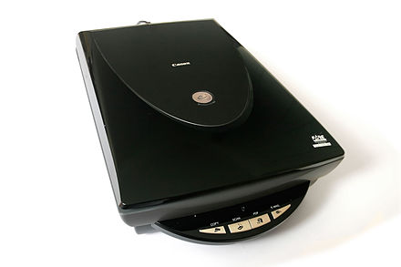 CanoScan9950F, a flatbed scanner that can also scan film