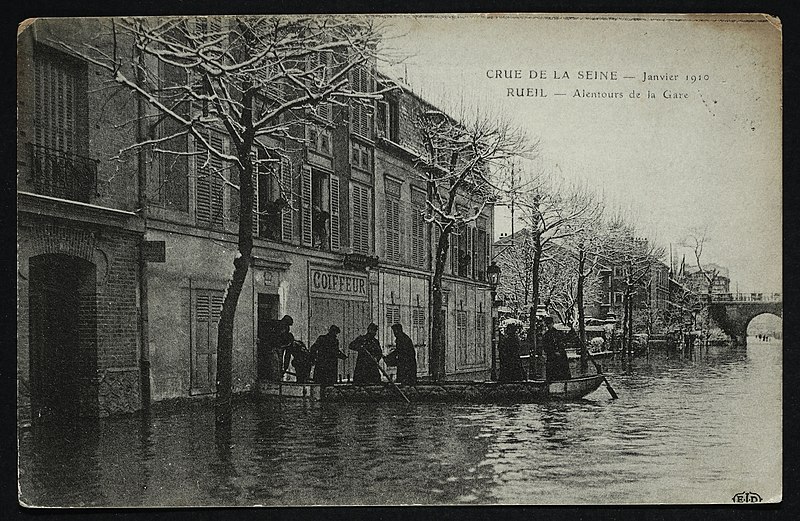 File:Carte postale - Rueil-Malmaison - Crue de la Seine Janvier 1910 - Alentours de la Gare - 9FI-RUE 553.jpg