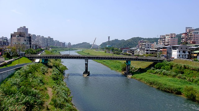 Chang'an Bridge over the Keelung River in Xizhi District