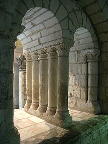 Il chiostro medievale
