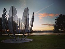 Photo of Kindred Spirits sculpture, Midleton, County Cork. Chocktaw Memorial.jpg