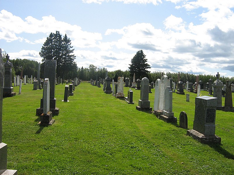 File:Cimetière McLeods.jpg