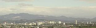 Ciudad de Ponce, Puerto Rico, vista desde el Hotel Ponce Holiday Inn, mirando al este (DSC02782D).jpg