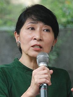 Claudia Mo Chinese journalist and politician from Hong Kong