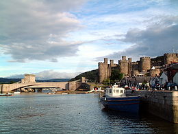 Conwy_Castle_and_Bridges.jpg