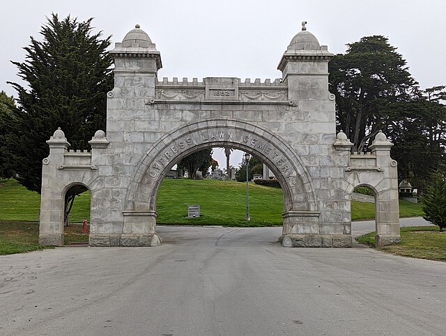 1892 entrance gate from El Camino Real to East Campus