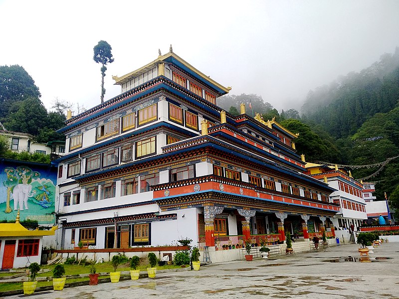 File:Dali Monastery.jpg